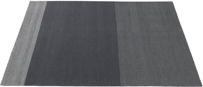 Muuto Varjo Rug Vloerkleed Donkergrijs 240 x 170 cm